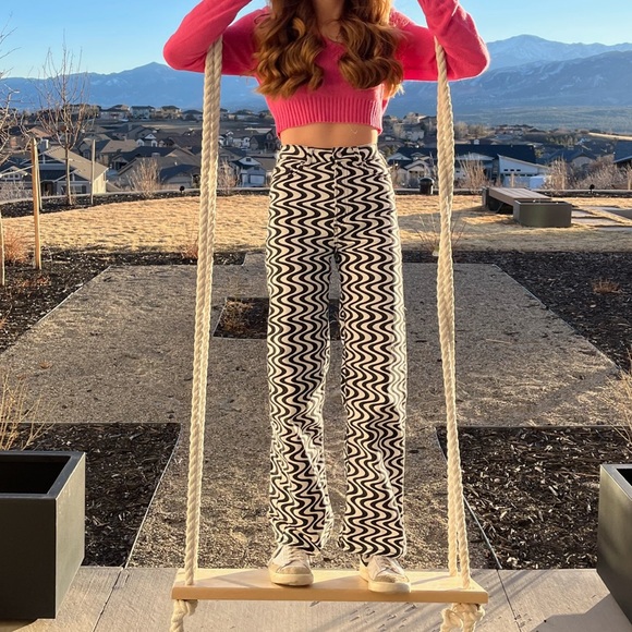 H & M Jeans - Picture 1 of 4